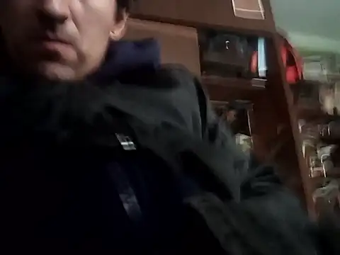 Snapshot of SilverMarquez1990 chatting on March 23, 8:57 pm SilverMarquez1990 online show from March 23, 8:57 pm