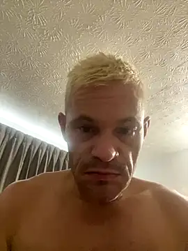 Snapshot of FrankieKentucky chatting on November 10, 4:17 pm FrankieKentucky online show from November 10, 4:17 pm