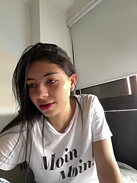 Liissa cute  online show from June 11, 8:18 pm