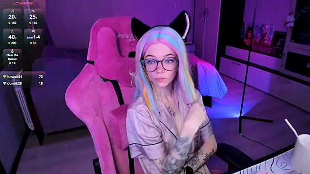 The love project online show from October 18, 11:05 pm