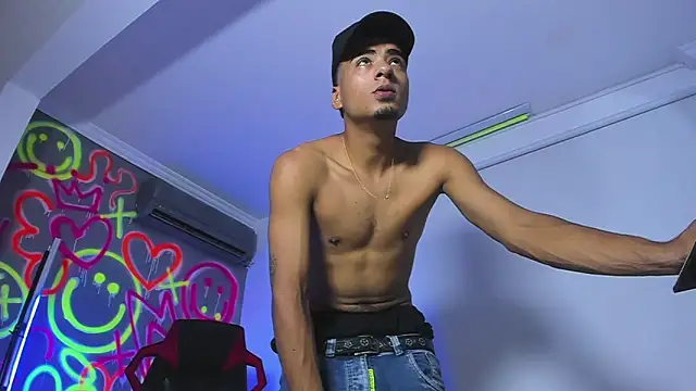 Snapshot of ANGEL_NICOLAS chatting on January 15, 8:45 pm ANGEL NICOLAS online show from January 15, 8:45 pm