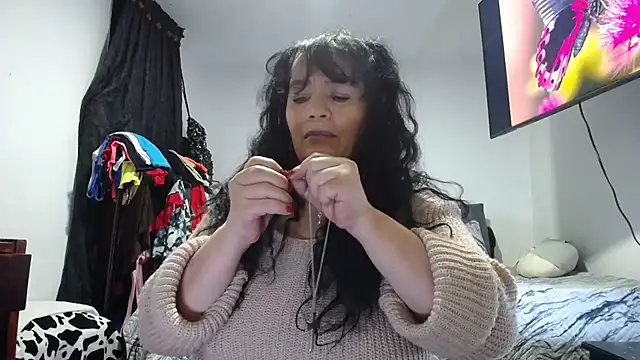 Sweeetness Milf online show from February 24, 11:09 pm