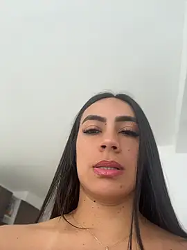 LauraCadwell online show from June 12, 12:15 pm