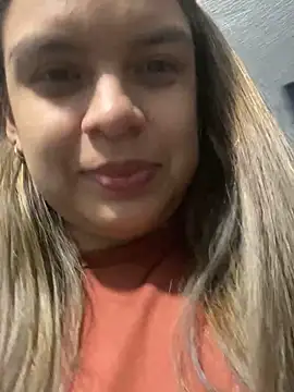 Snapshot of Nathaly00_ chatting on November 23, 2:22 am Nathaly00 online show from November 23, 2:22 am