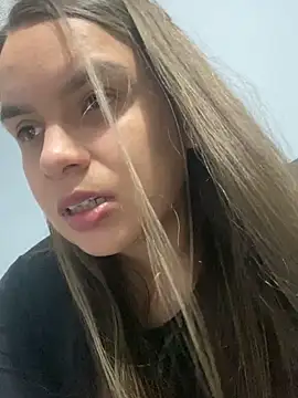 Snapshot of Nathaly00_ chatting on November 27, 12:56 am Nathaly00 online show from November 27, 12:56 am