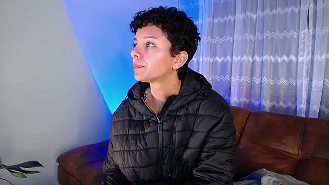 peyton golden1 online show from December 4, 1:03 am