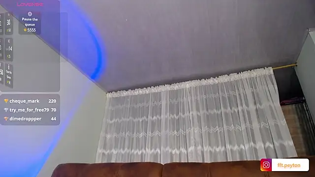 peyton golden1 online show from January 8, 6:09 am