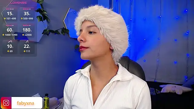 peyton golden1 online show from November 2, 3:09 am