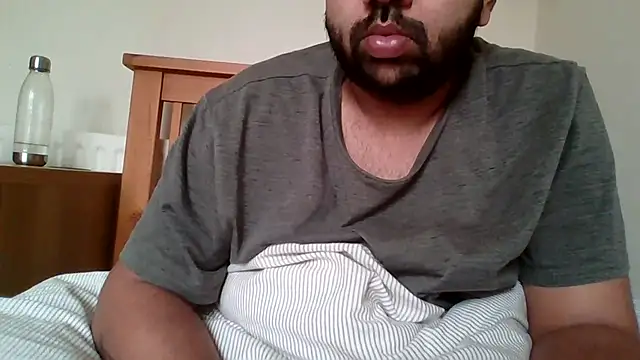 Snapshot of whoreboi98 chatting on April 17, 10:18 am whoreboi98 online show from April 17, 10:18 am