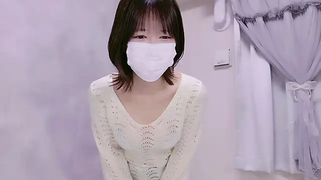 Snapshot of TsukasaSakai chatting on April 7, 3:34 pm TsukasaSakai online show from April 7, 3:34 pm