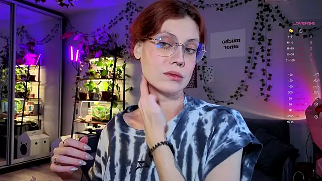 Snapshot of Your_Corvus chatting on November 29, 7:44 am Your Corvus online show from November 29, 7:44 am