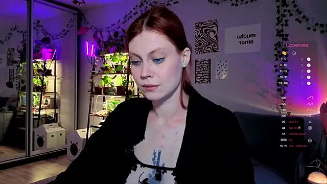 Snapshot of Your_Corvus chatting on December 4, 11:08 am Your Corvus online show from December 4, 11:08 am