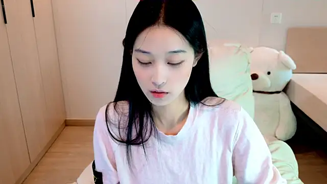 Snapshot of Xueb_J chatting on October 22, 6:13 am Xueb J online show from October 22, 6:13 am