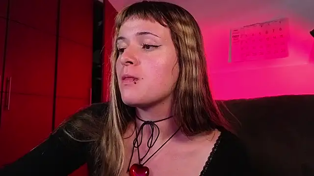 NEXT DOOR GIRL  online show from December 2, 10:16 pm