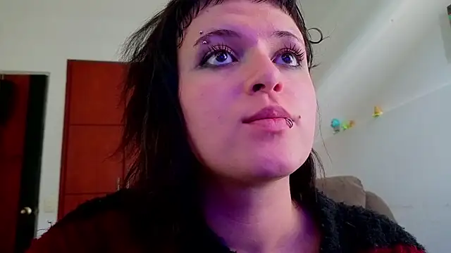Snapshot of NEXT_DOOR_GIRL_ chatting on April 6, 9:49 pm NEXT DOOR GIRL online show from April 6, 9:49 pm