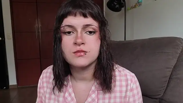 Snapshot of NEXT_DOOR_GIRL_ chatting on July 9, 8:57 pm NEXT DOOR GIRL online show from July 9, 8:57 pm