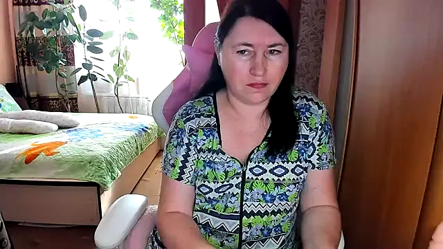 Snapshot of Tatyana51 chatting on February 12, 5:35 am Tatyana51 online show from February 12, 5:35 am