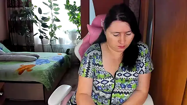 Snapshot of Tatyana51 chatting on February 18, 6:20 am Tatyana51 online show from February 18, 6:20 am