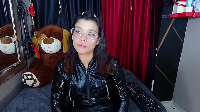 AvaLusty online show from March 14, 8:17 pm