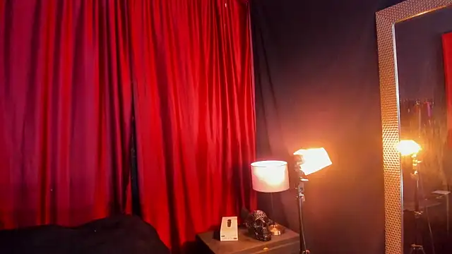 AvaLusty online show from October 29, 3:14 pm