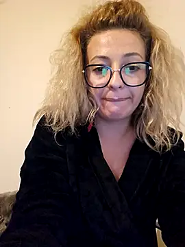 Selenna emma online show from September 27, 5:07 pm