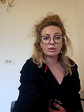 Selenna emma online show from October 2, 1:40 pm