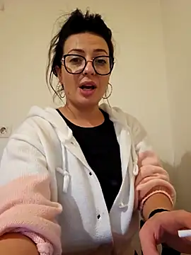 Selenna emma online show from December 16, 2:22 pm