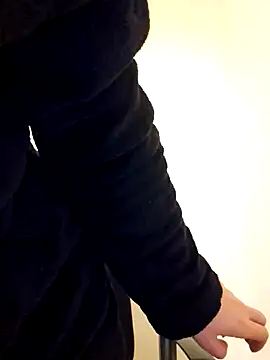 Selenna emma online show from December 18, 8:37 pm