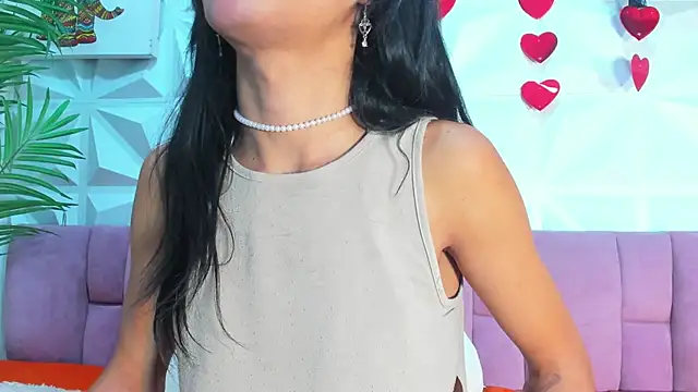 Briyit Doll online show from March 28, 3:17 am