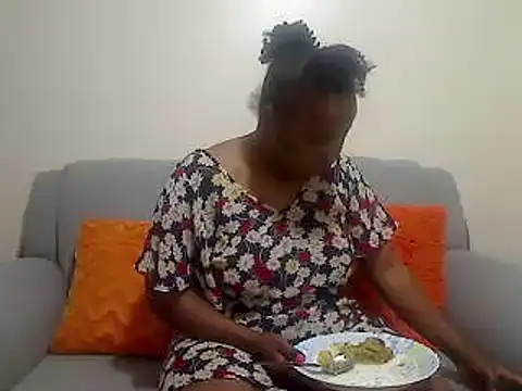 browndolly12 online show from December 16, 7:15 am