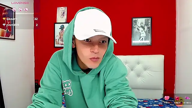  snopyy  online show from January 20, 9:53 pm