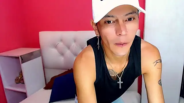  snopyy  online show from February 18, 7:52 pm