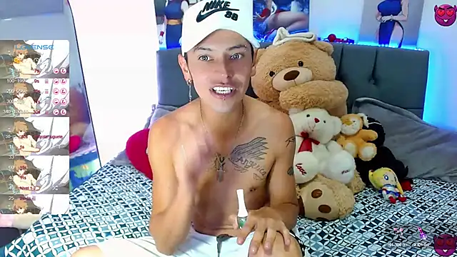  snopyy  online show from February 22, 8:42 pm