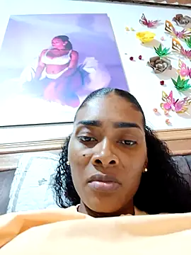 linda-palma online show from February 1, 10:30 pm