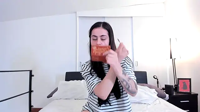 guccipussy1 online show from December 2, 4:20 pm