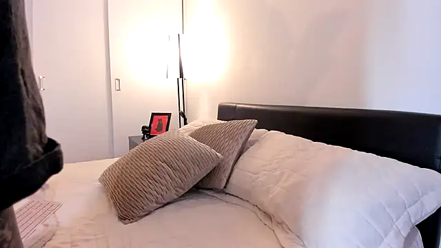 guccipussy1 online show from January 24, 11:23 pm