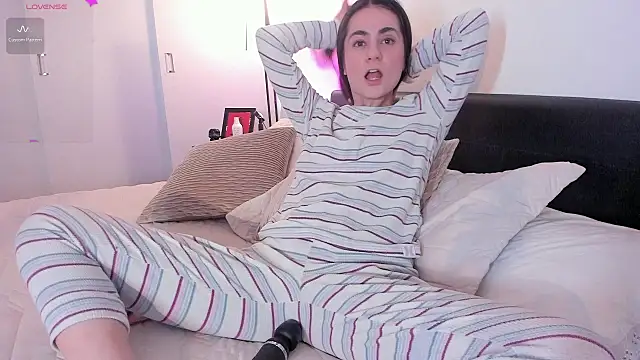 guccipussy1 online show from January 29, 7:22 pm
