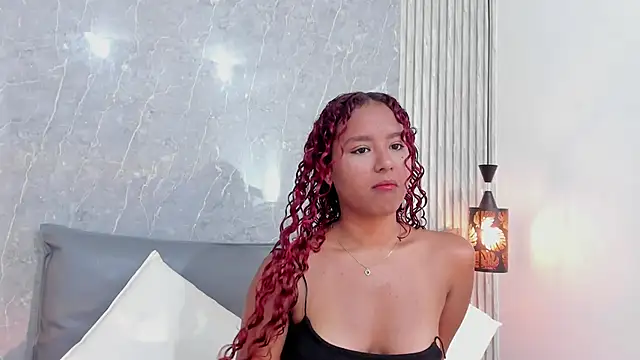 Sophiee Velvet online show from December 18, 7:30 pm