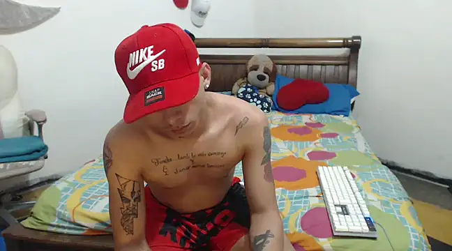 hot toy boy  online show from December 29, 7:06 am