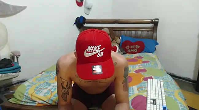 hot toy boy  online show from December 30, 7:59 am
