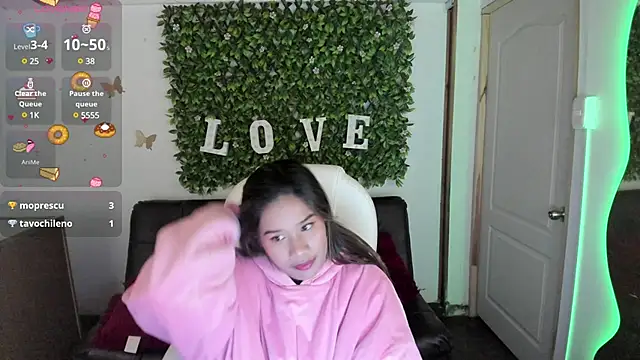 Enma  clark online show from December 23, 7:17 am