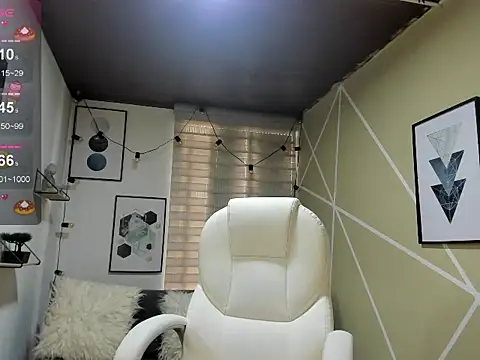 Snapshot of Enma__clark chatting on November 5, 8:09 pm Enma clark online show from November 5, 8:09 pm