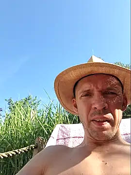 Snapshot of Slegde85 chatting on June 26, 3:49 pm Slegde85 online show from June 26, 3:49 pm