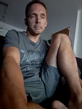 Snapshot of Slegde85 chatting on July 11, 9:38 pm Slegde85 online show from July 11, 9:38 pm