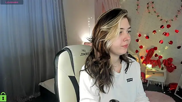 Snapshot of Vanessa_Walters chatting on March 21, 3:00 am Vanessa Walters online show from March 21, 3:00 am