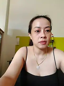 Snapshot of Baby-bigboobs2024 chatting on February 21, 8:29 am Baby-bigboobs2024 online show from February 21, 8:29 am