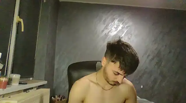 Snapshot of XXXdonXXX chatting on December 6, 7:45 pm XXXdonXXX online show from December 6, 7:45 pm