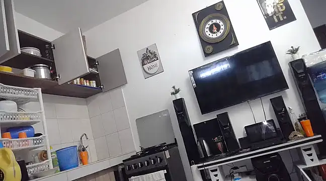 Snapshot of queen-goddess chatting on March 22, 6:22 am queen-goddess online show from March 22, 6:22 am