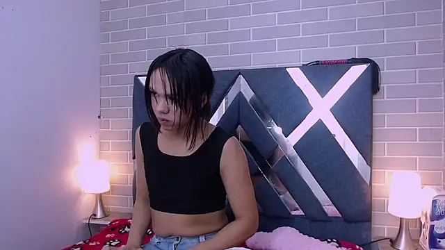 AndreaGil  online show from January 8, 12:58 pm