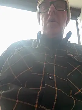 Snapshot of twist699 chatting on March 25, 9:21 pm twist699 online show from March 25, 9:21 pm